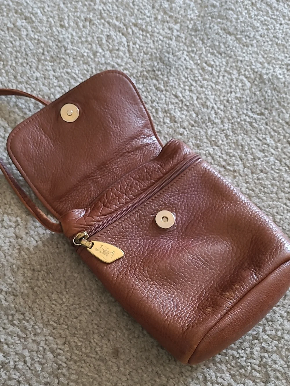 Vintage Brown Pebbled Leather Crossbody Bag - Picture 5 of 7
